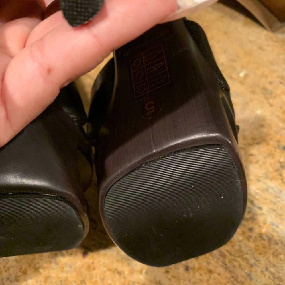 New Pleaser Leather Heels Size 5 - Picture 4 of 4